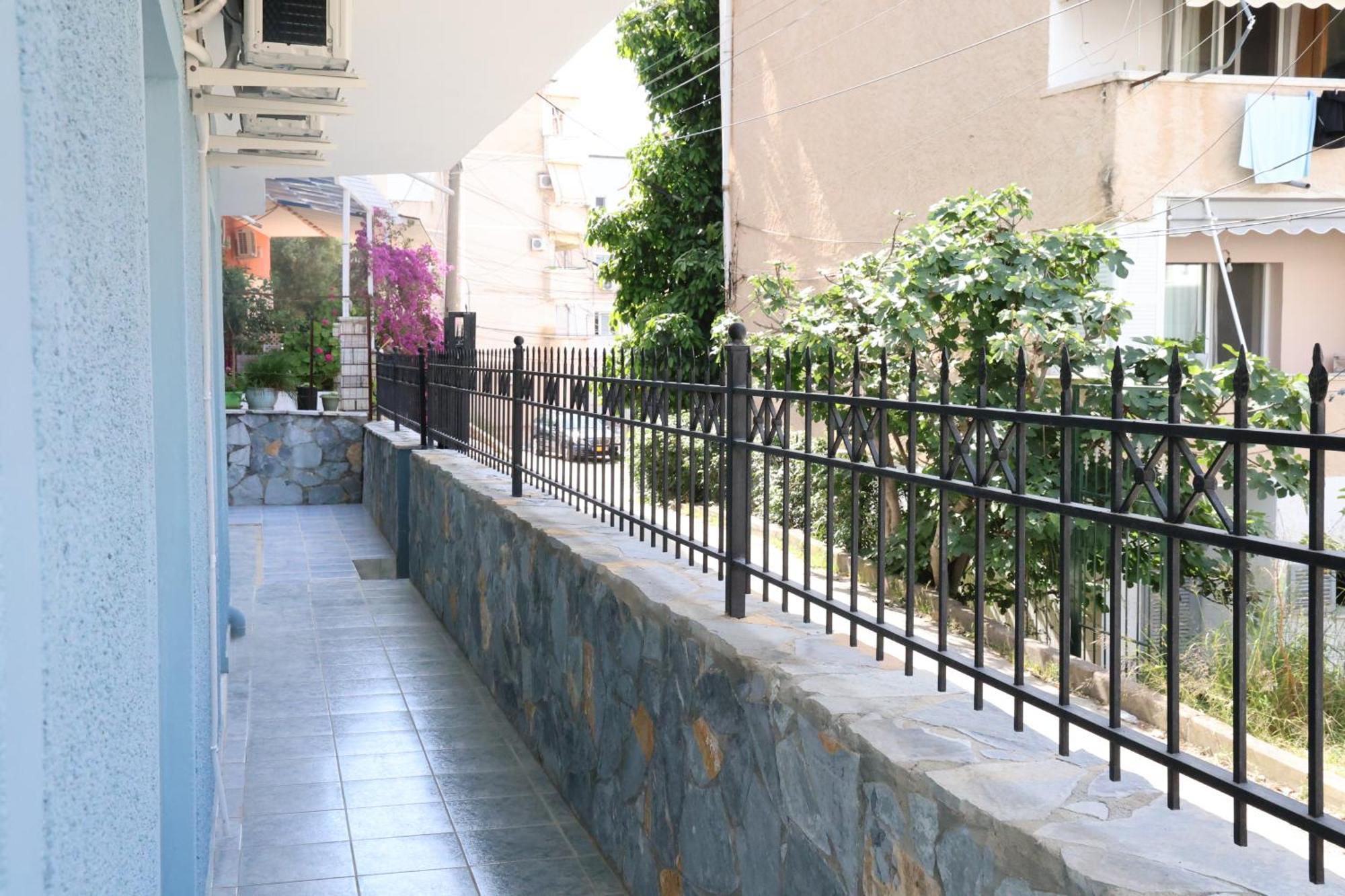 Ida Apartments Sarande Exterior photo