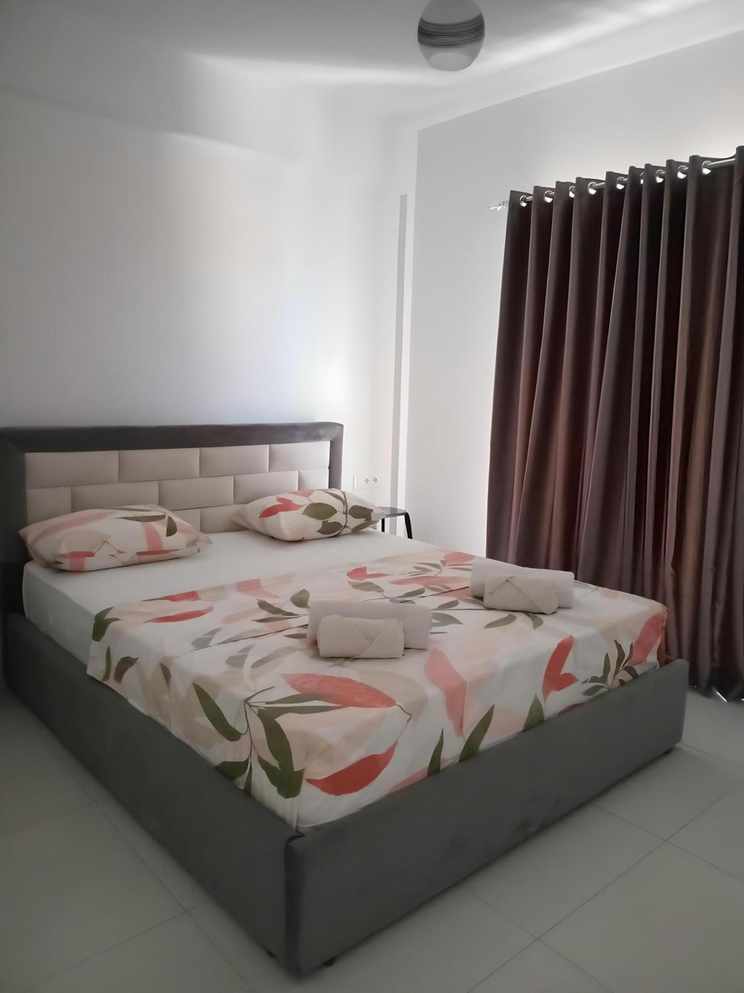 Ida Apartments Sarande Exterior photo